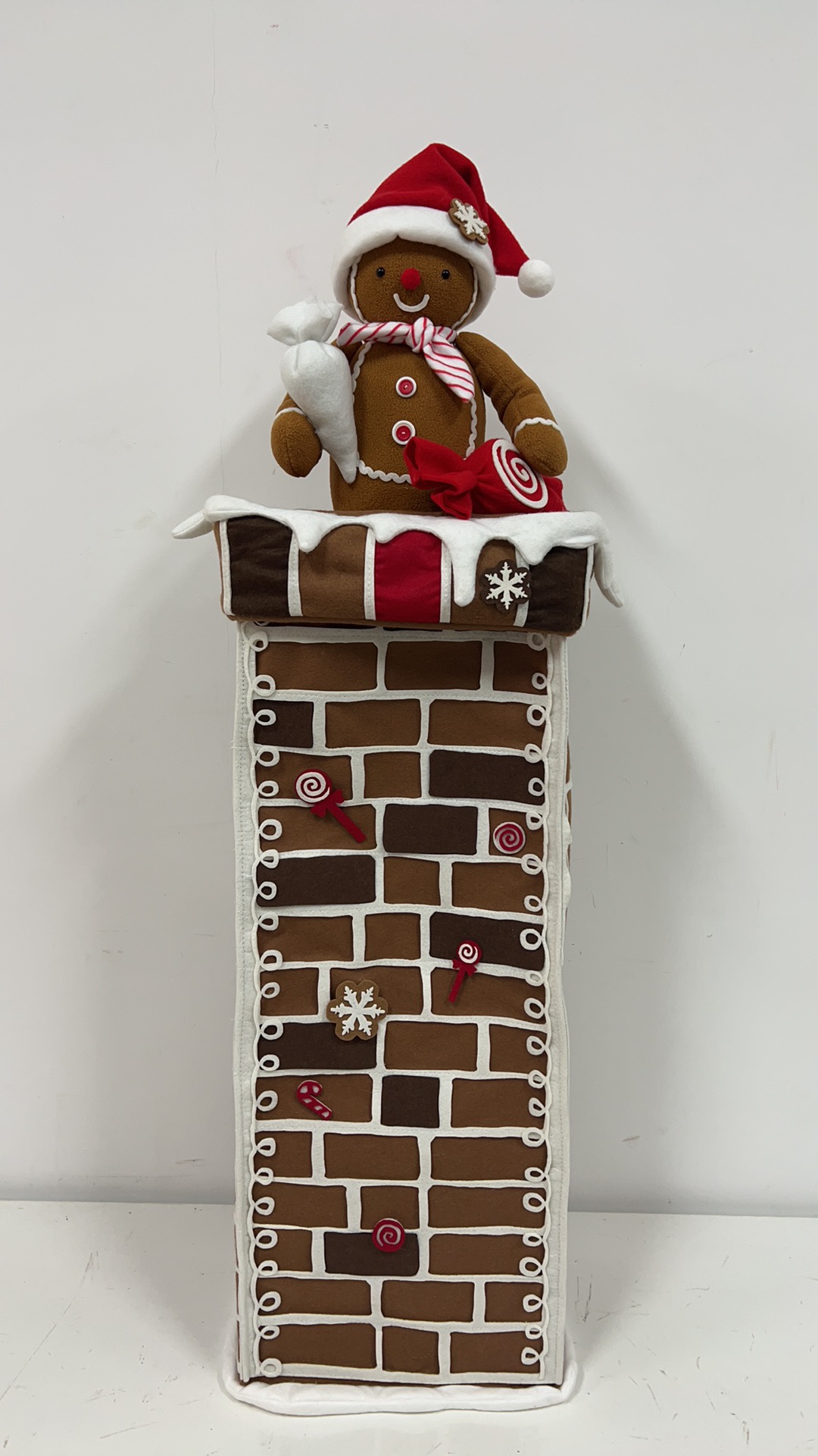 Ginger bread in Chimney with collapsible body